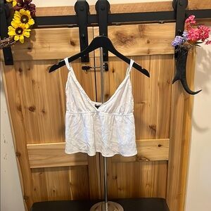 Forever 21 White V-Neck Crop Top